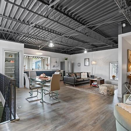 The 418. An 1866 Build With Modern Comforts Fort Wayne Extérieur photo