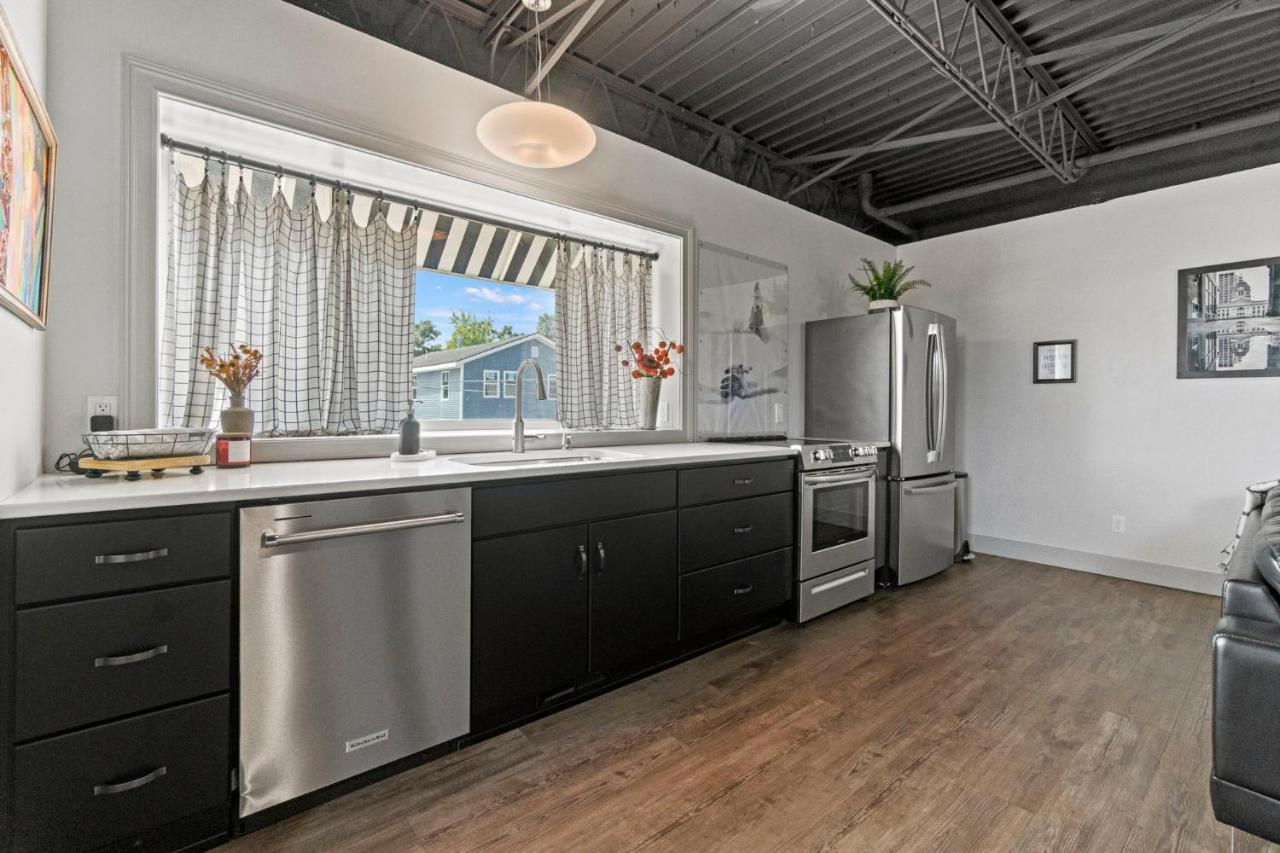 The 418. An 1866 Build With Modern Comforts Fort Wayne Extérieur photo
