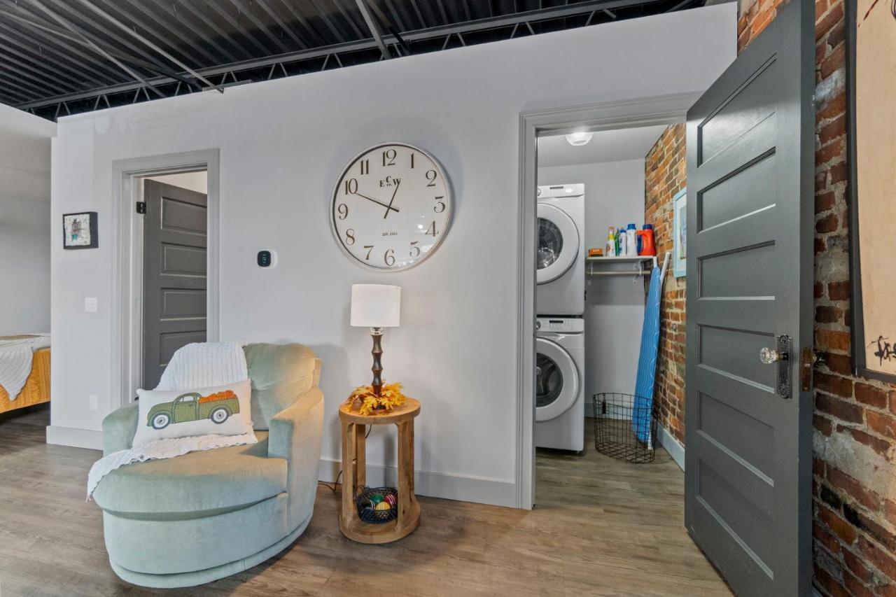 The 418. An 1866 Build With Modern Comforts Fort Wayne Extérieur photo