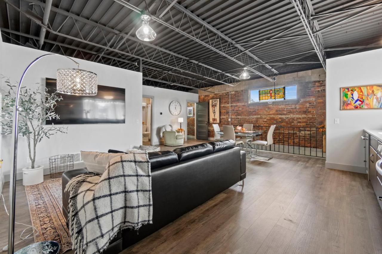 The 418. An 1866 Build With Modern Comforts Fort Wayne Extérieur photo